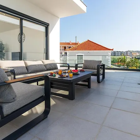 Fenix Ii By Madeira Dream