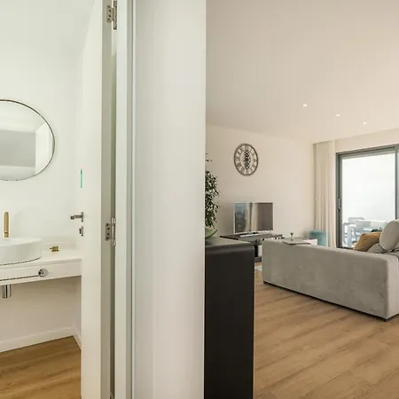 Fenix Ii By Madeira Dream *