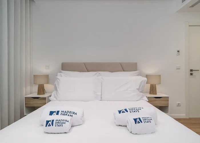 Fenix Ii By Madeira Dream *