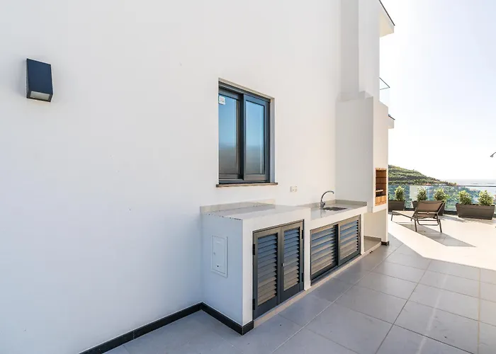 Fenix Ii By Madeira Dream